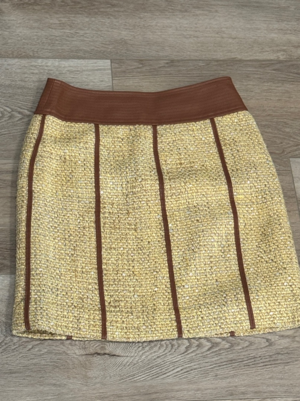 Vintage Etcetera Yellow Tweed Mini Skirt with Brown Faux Leather Trim (bin L)